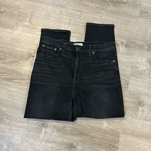 Madewell Black Denim  straight leg Jeans the mom jeans size 31